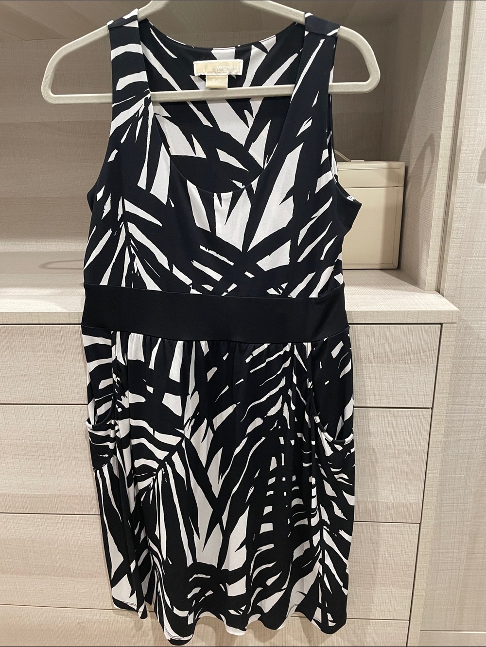 MICHAEL Michael Kors Black & White Sleeveless Printed A-Line Dress